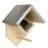 Side angle of the feeder.
