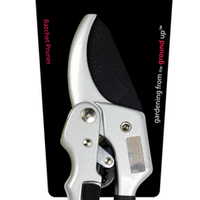 Ratchet pruner in black and pink Pinebush packaging.