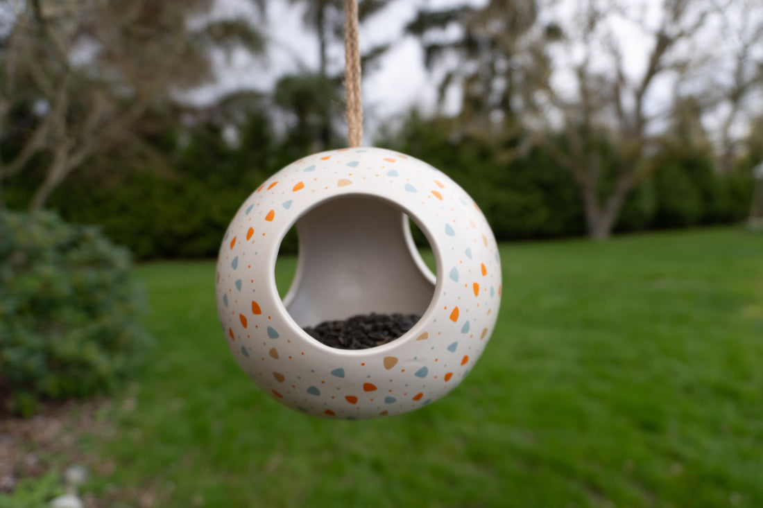 Avistry Sphere Bird Feeder  (11220)