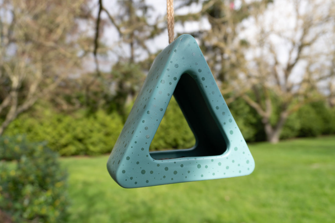 Avistry Triangle Bird Feeder  (11222)